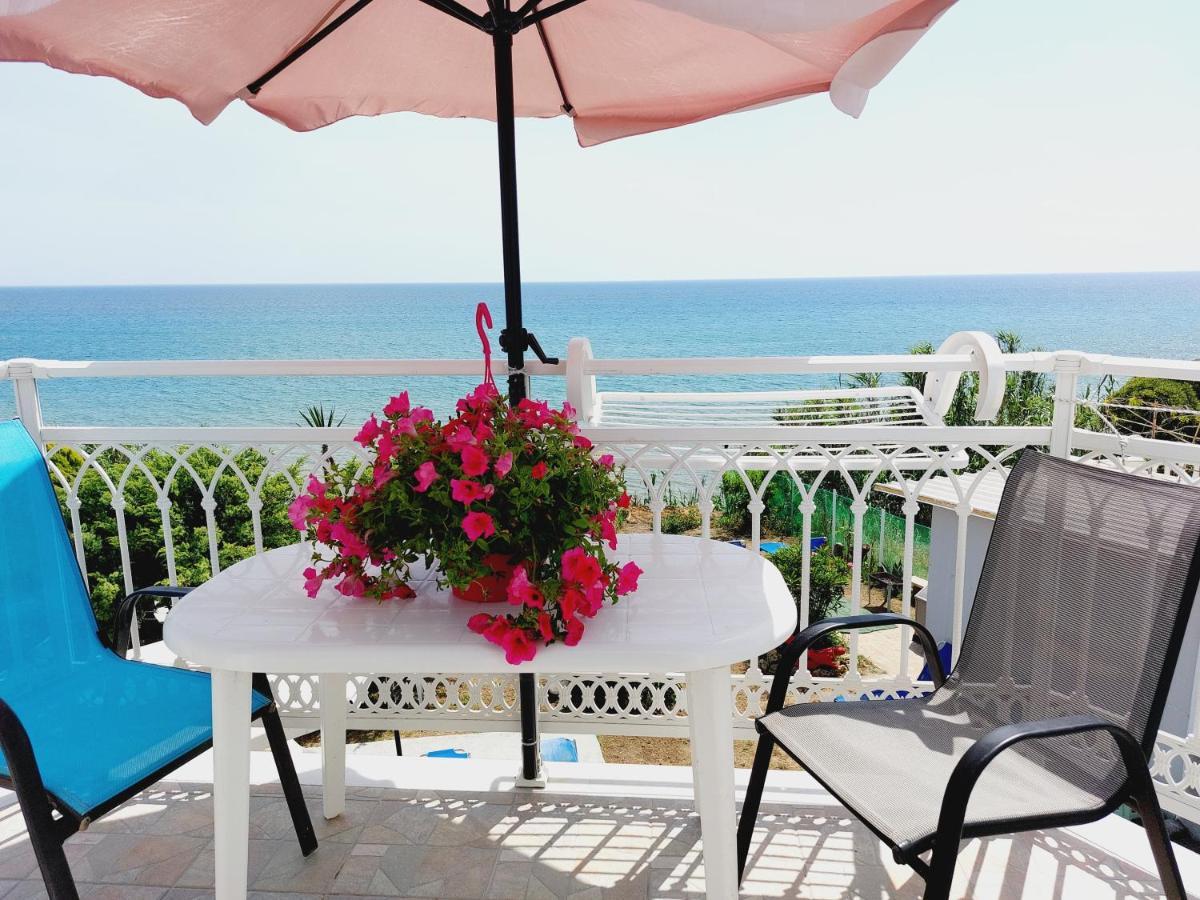 Leta Apartments Agios Georgios  Dış mekan fotoğraf