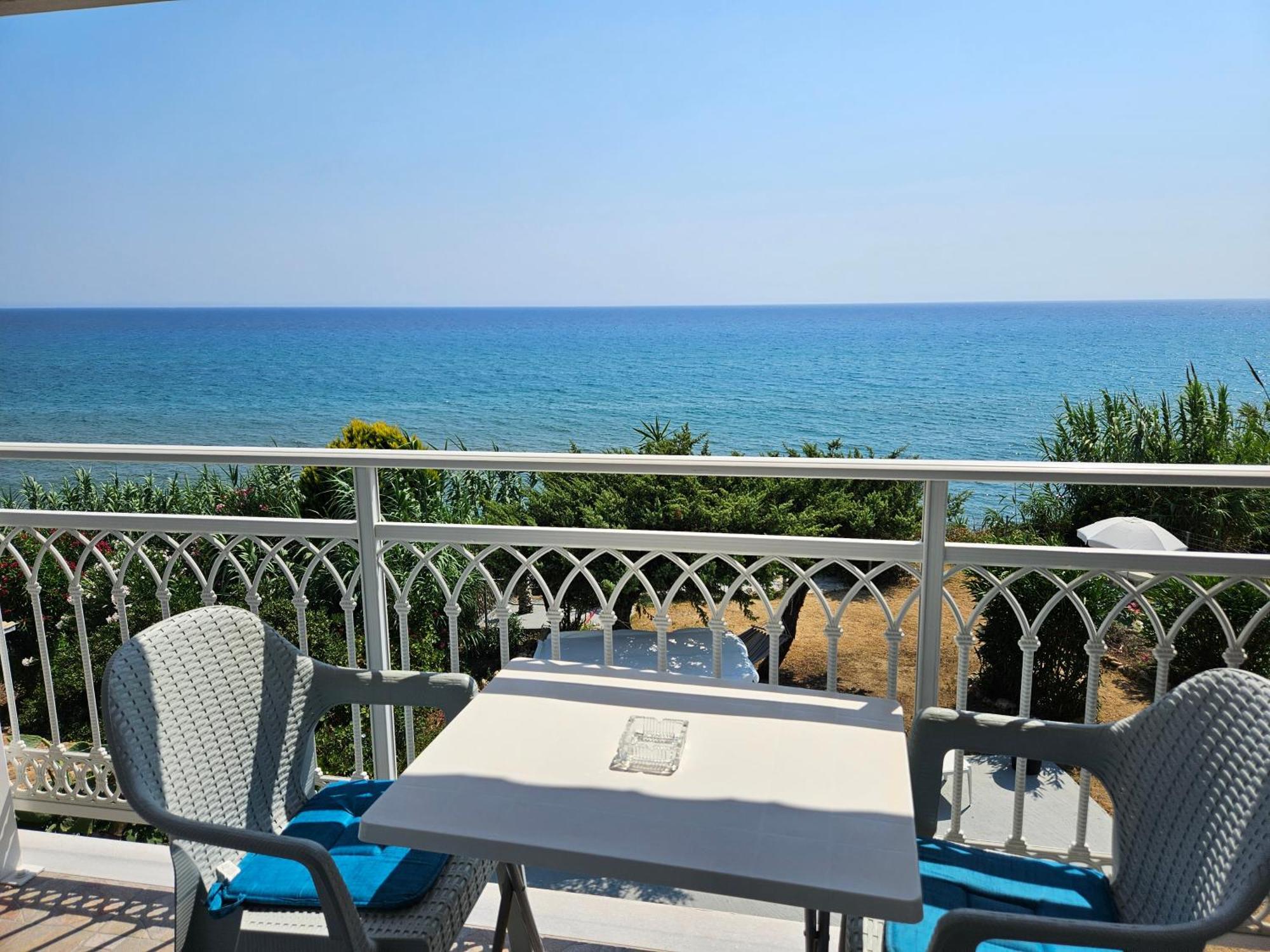 Leta Apartments Agios Georgios  Dış mekan fotoğraf